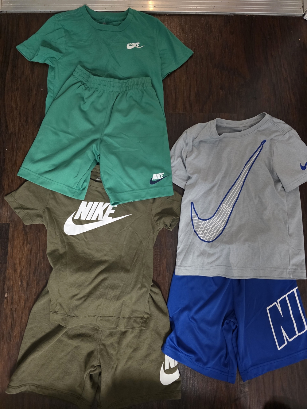Set Of 3 Nike Outfits Size 6-7